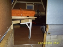 Im Eingangsbereich wird das Bett eingeklappt