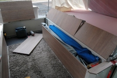 SK12 - Querstaukasten - Wand herausgeschlagen