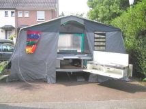 Firstmodule aufgerichtet - Firststange eingesetzt